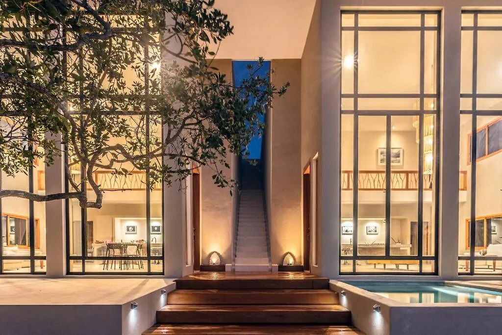 Space Brings Us Closer To Art - Casa Imox Isla Holbox