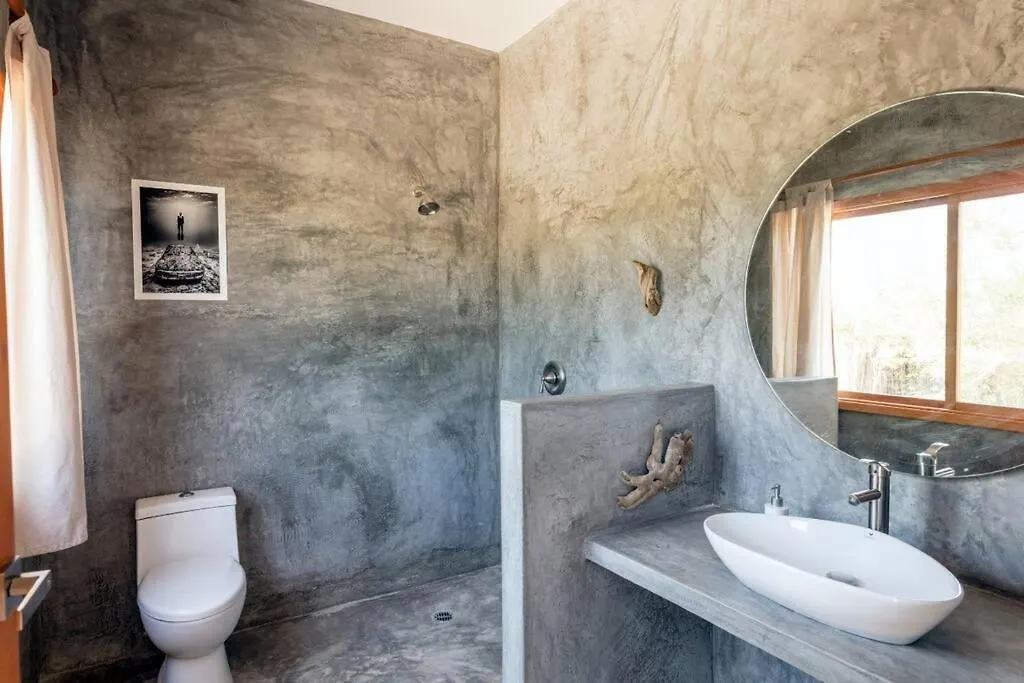Space Brings Us Closer To Art - Casa Imox ホルボックス島 0*,  メキシコ